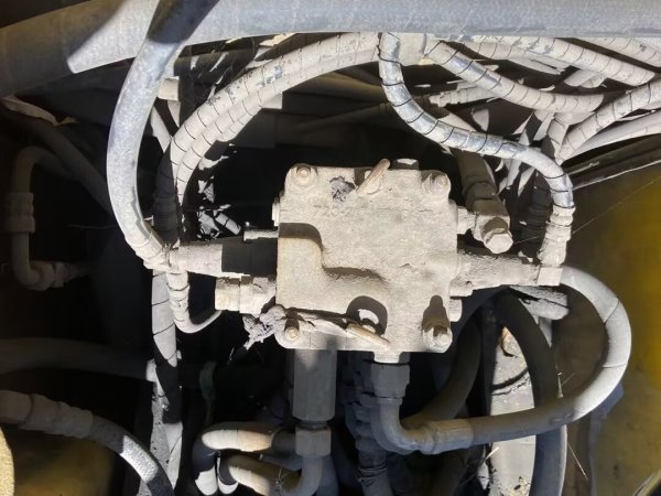 小松PC60-7履帶式挖掘機(jī)