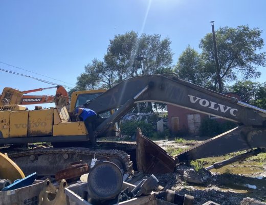 沃尔沃EC290履带式挖掘机