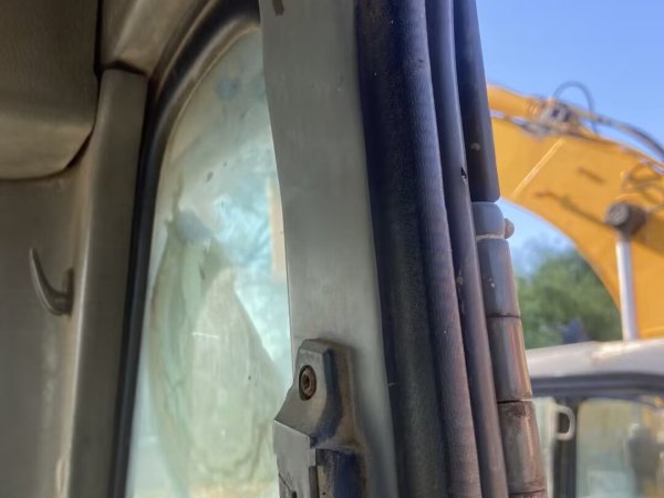 沃爾沃EC290履帶式挖掘機(jī)