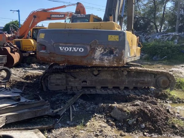 沃爾沃EC290履帶式挖掘機(jī)