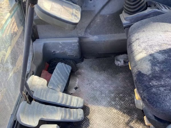 沃爾沃EC290履帶式挖掘機(jī)