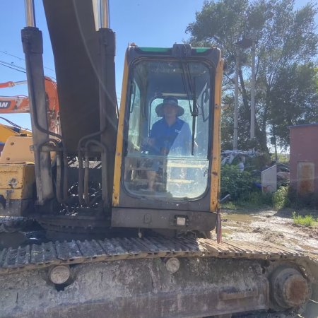 沃尔沃EC290履带式挖掘机