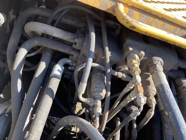 沃爾沃EC290履帶式挖掘機(jī)