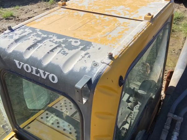 沃爾沃EC290履帶式挖掘機(jī)