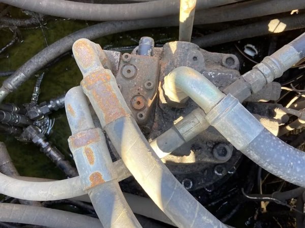 沃爾沃EC290履帶式挖掘機(jī)