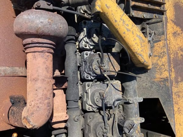 現(xiàn)代R450履帶式挖掘機