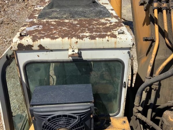 現(xiàn)代R450履帶式挖掘機