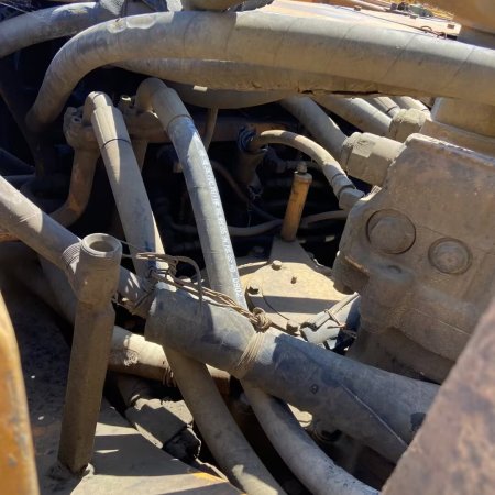 现代R450履带式挖掘机