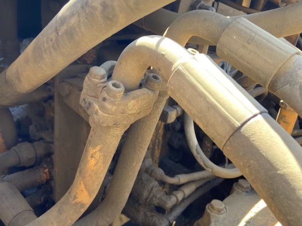 現(xiàn)代R450履帶式挖掘機