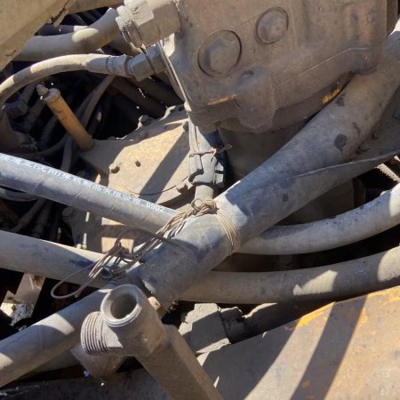 现代R450履带式挖掘机