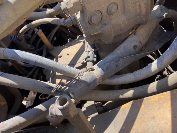 現(xiàn)代R450履帶式挖掘機