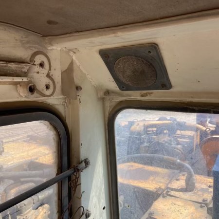 现代R450履带式挖掘机