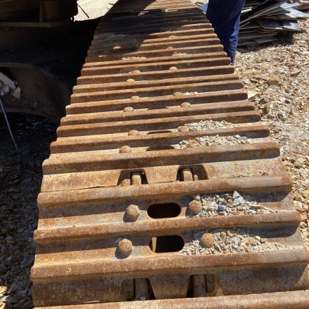 现代R450履带式挖掘机