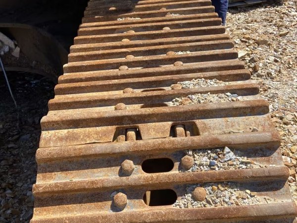 現(xiàn)代R450履帶式挖掘機