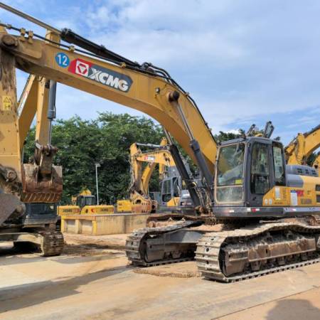 徐工XE380DK MAX履带式挖掘机