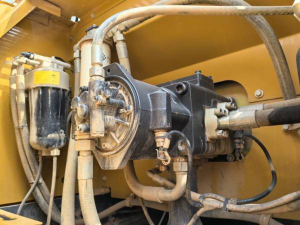 徐工XE380DK MAX履帶式挖掘機