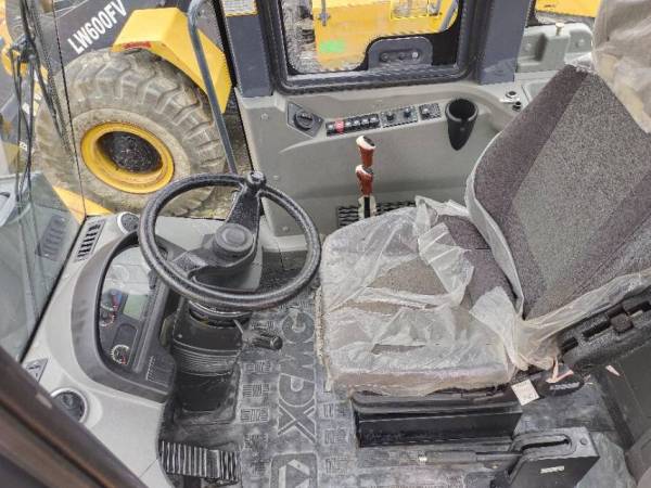 徐工LW550FV輪式裝載機(jī)