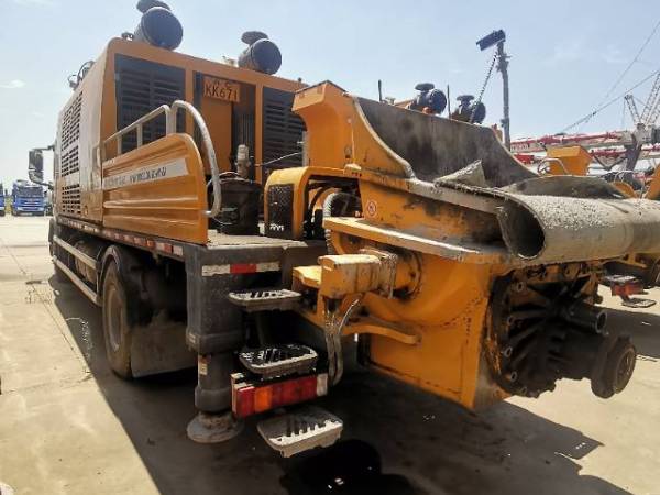 徐工HBC10040K混凝土車(chē)載泵