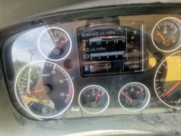 徐工HBC10050K混凝土車載泵