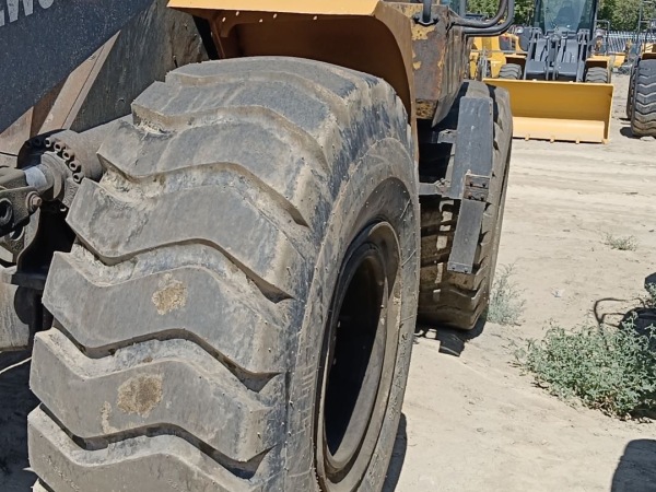 徐工LW500KV輪式裝載機(jī)