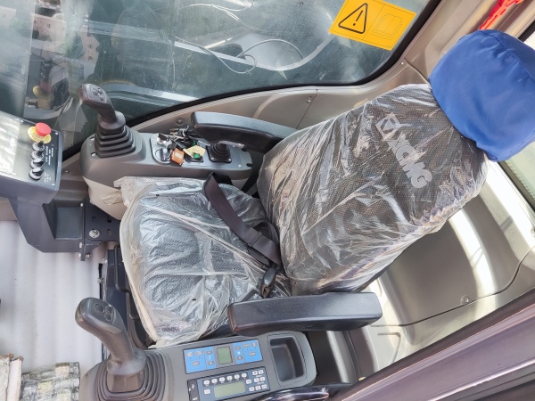 徐工XR280E旋挖鉆機(jī)