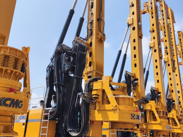 徐工XR280E旋挖鉆機(jī)