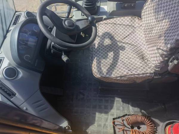 徐工LW500KV輪式裝載機(jī)