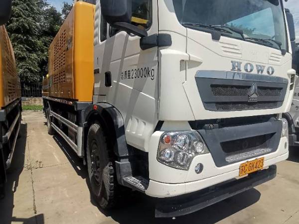 徐工HBC10050K混凝土車載泵