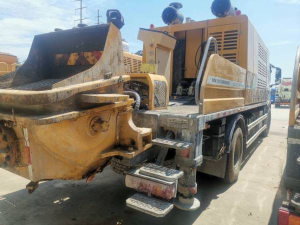 徐工HBC10050K混凝土車載泵