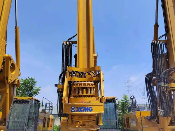 徐工XR280D旋挖鉆機(jī)