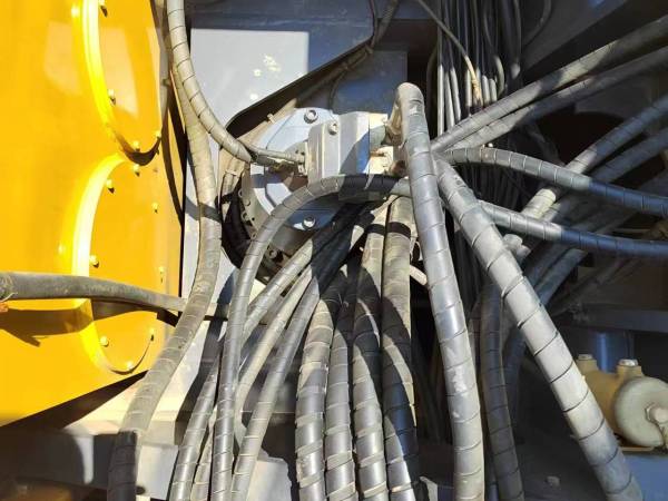 徐工XR220D旋挖鉆機(jī)