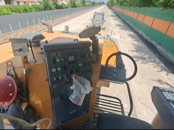 徐工XM1205F銑刨機