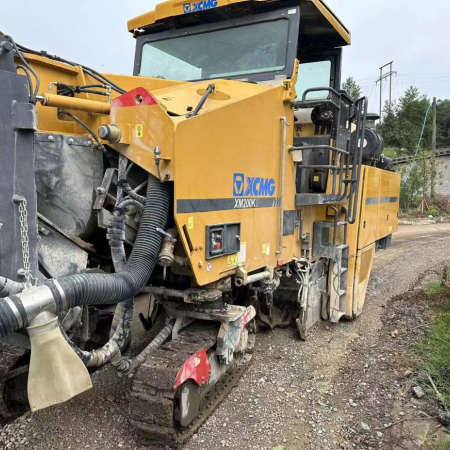 徐工XM200KIV铣刨机