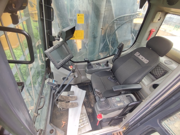 徐工XR220D旋挖鉆機