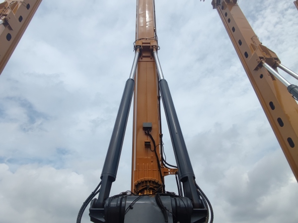 徐工XR220D旋挖鉆機