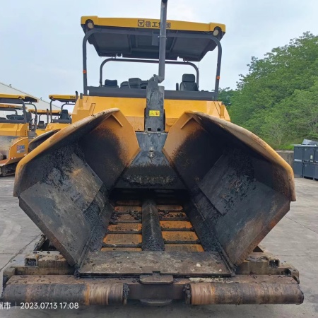 徐工RP1253T摊铺机