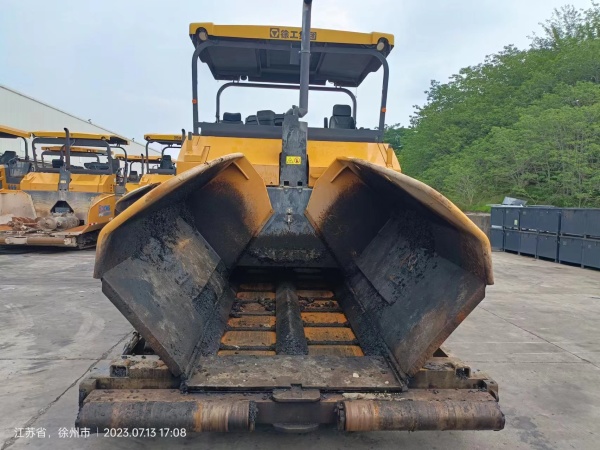 徐工RP1253T攤鋪機(jī)