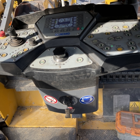 徐工RP1655T摊铺机