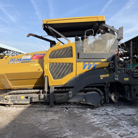 徐工RP1655T摊铺机