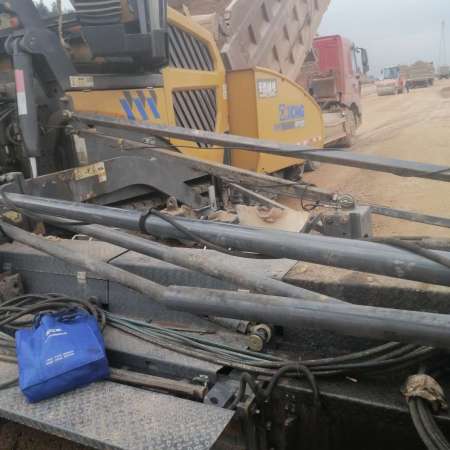 徐工RP1655摊铺机