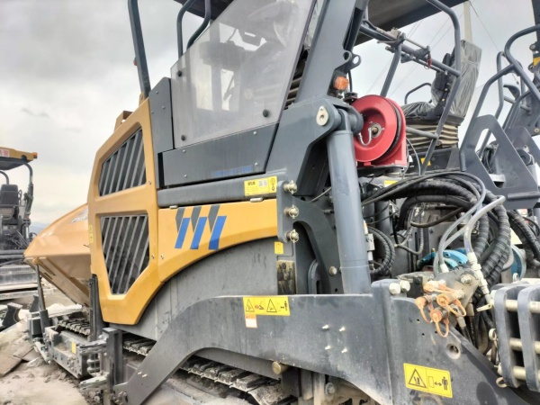 徐工RP1655攤鋪機(jī)