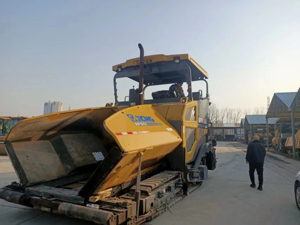 徐工RP1655T攤鋪機