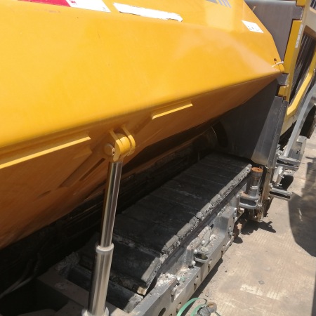 徐工RP1655T摊铺机