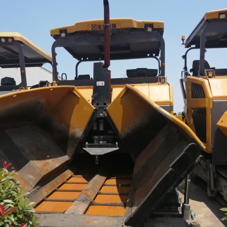 徐工RP1655T摊铺机