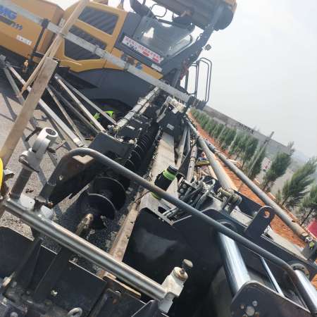 徐工RP1655T摊铺机