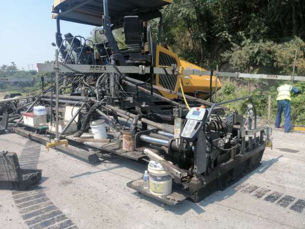 徐工RP1655T攤鋪機