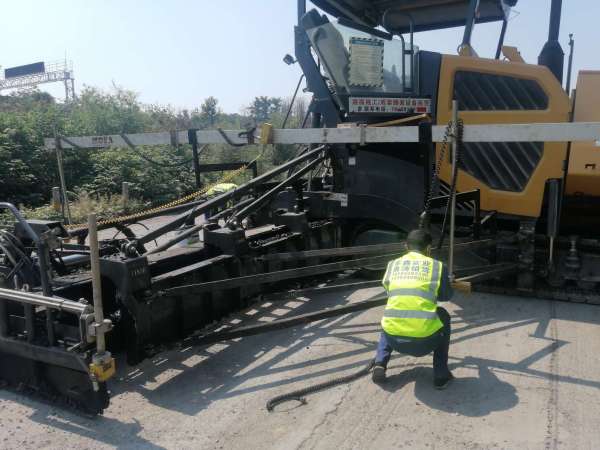 徐工RP1655T攤鋪機