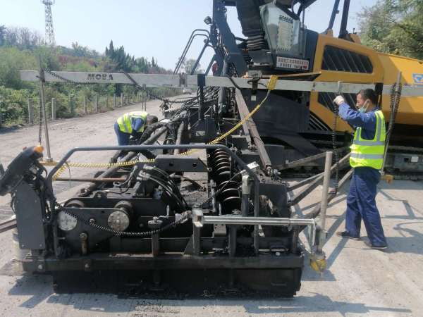 徐工RP1655T攤鋪機