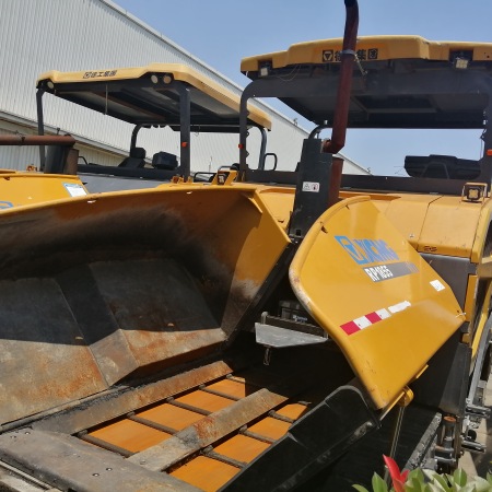 徐工RP1655T摊铺机