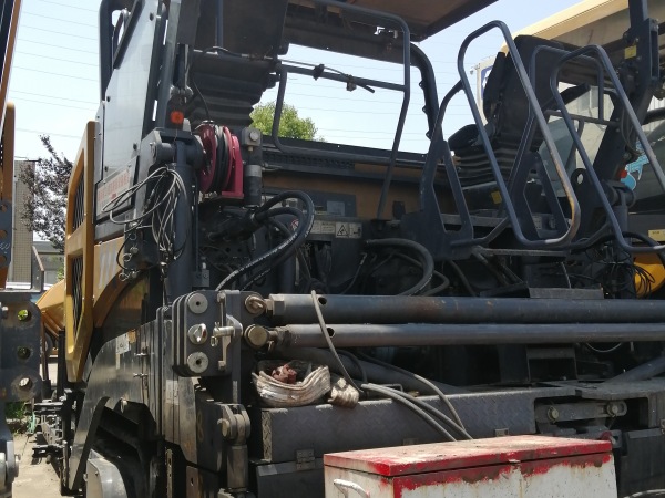 徐工RP1655T攤鋪機